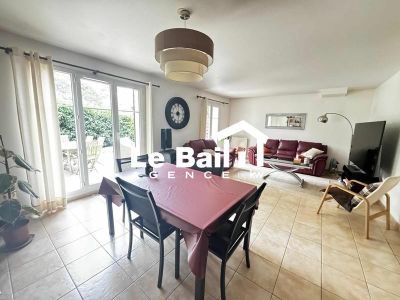 Maison - 106 m² - 6 pièces