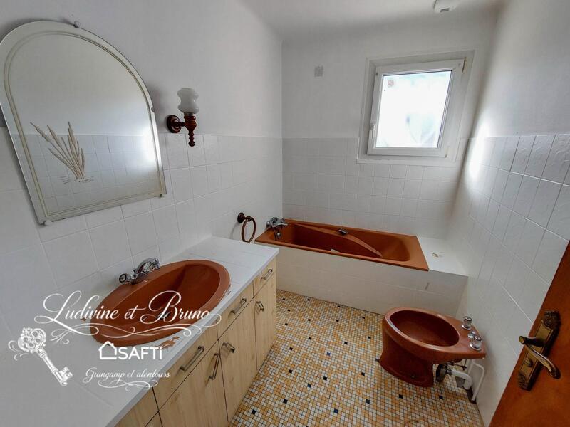 Maison - 102 m² - 5 pièces