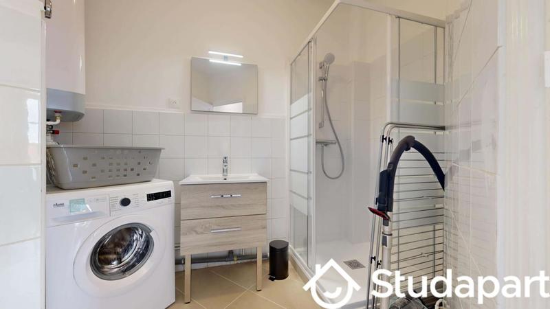 Chambre - 11 m² - 1 pièce