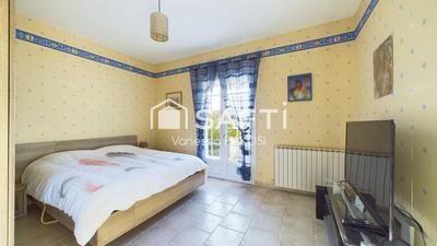 Maison - 360 m² - 8 pièces