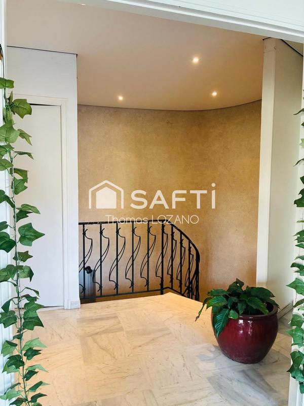 Maison de ville - 196 m² - 9 pièces