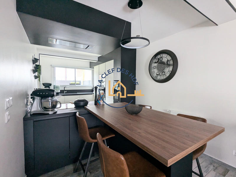 Maison - 108 m² - 4 pièces