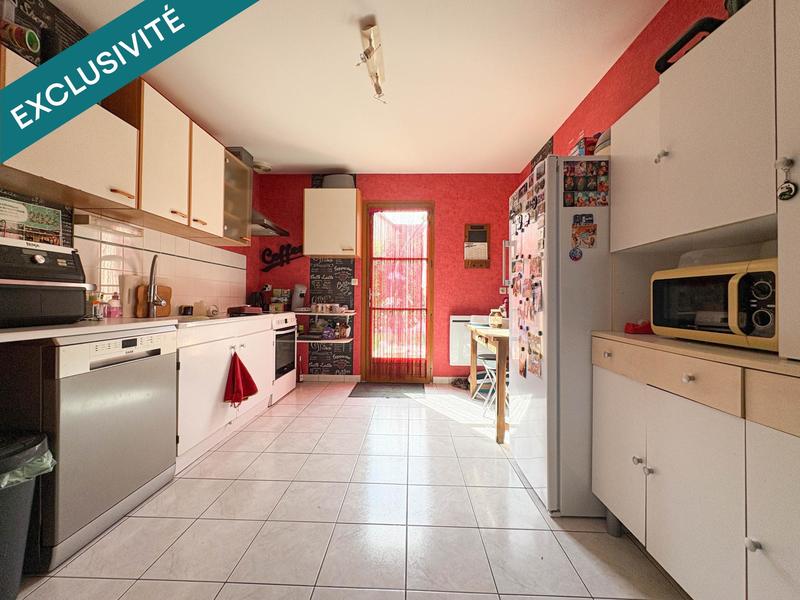 Maison - 121 m² - 7 pièces