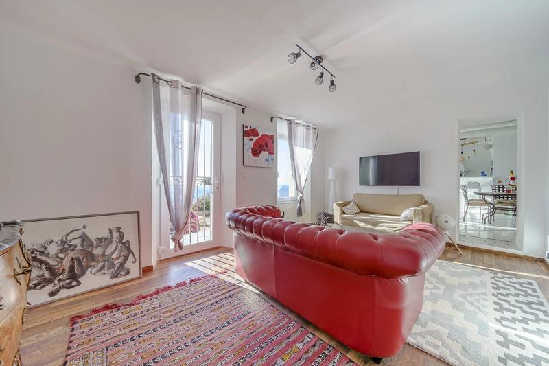 Maison - 360 m² - 10 pièces