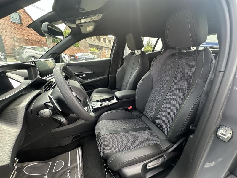 Peugeot 2008 Gt Hybrid 145 e-Dcs6 Drive Assit+