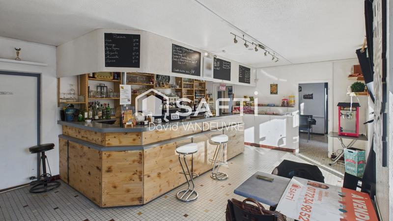 Local commercial - 189 m² - 16 pièces