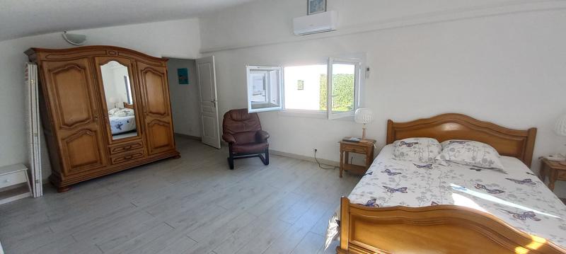 Villa - 220 m² - 8 pièces