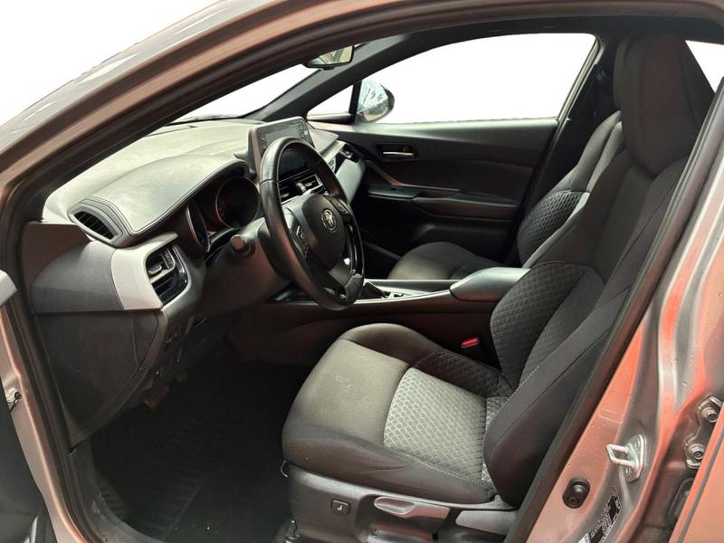 Toyota c-Hr Hybride Pro My22 1.8l Dynamic Business + Programme Beyond Zero Academy