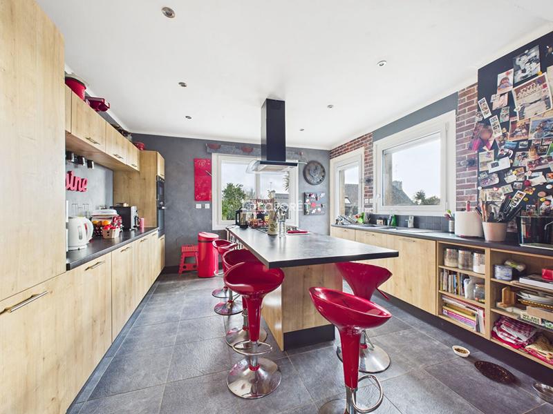 Maison - 140 m² - 7 pièces