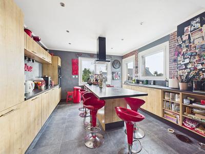 Maison - 140 m² - 7 pièces