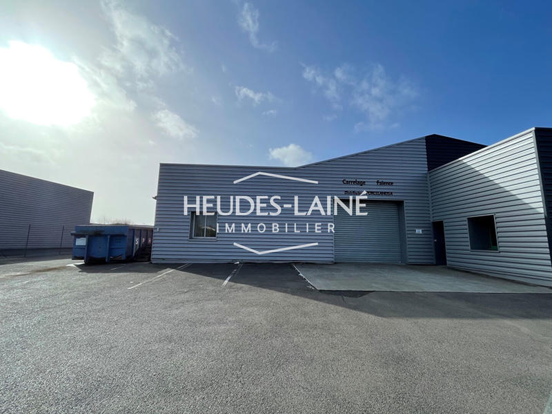 Local commercial - 458 m² - 1 pièce