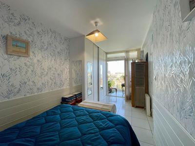 Appartement - 100 m² - 4 pièces