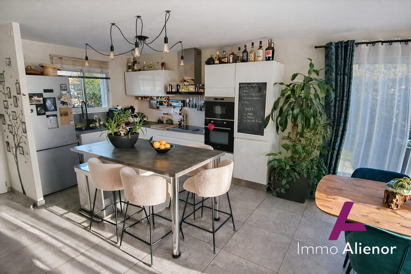 Maison - 91 m² - 4 pièces