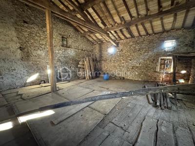 Immeuble - 150 m² - 2 pièces