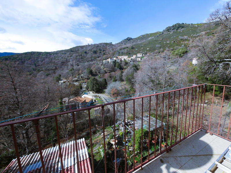 Maison de village - 115 m² - 8 pièces