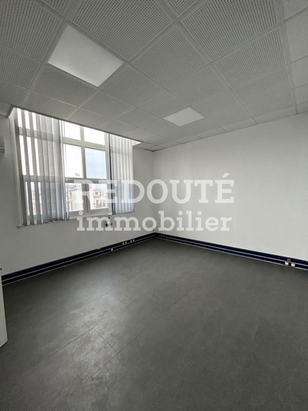 Bureau - 109 m² - 6 pièces