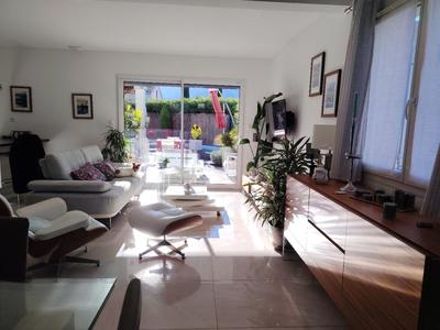 Maison - 87 m² - 4 pièces