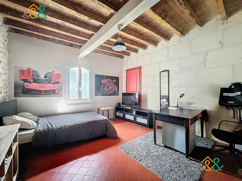 Maison - 210 m² - 6 pièces