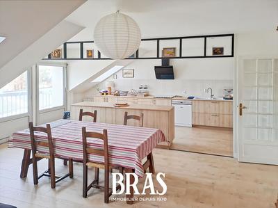 Appartement - 134 m² - 6 pièces