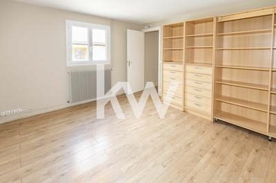 Maison - 287 m² - 8 pièces