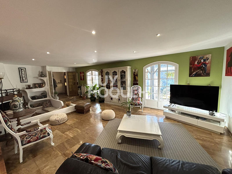 Maison - 169 m² - 5 pièces