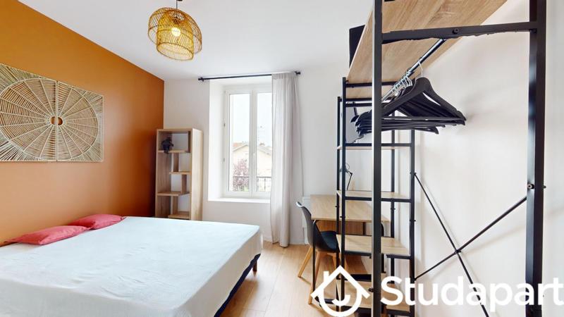 Chambre - 12 m² - 1 pièce