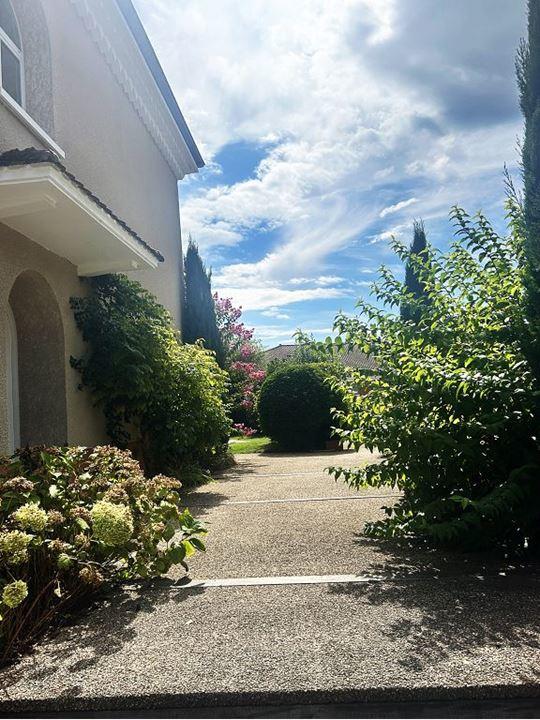 Demeure - 239 m² - 8 pièces