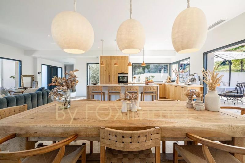 Maison - 170 m² - 5 pièces