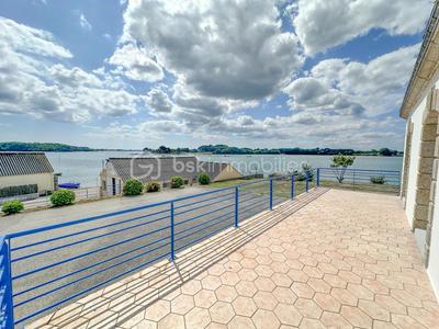 Maison - 102 m² - 5 pièces