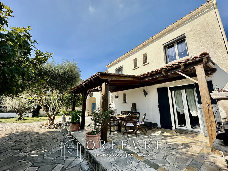 Maison - 182 m² - 8 pièces