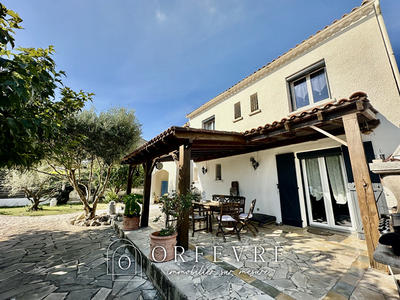 Maison - 182 m² - 8 pièces