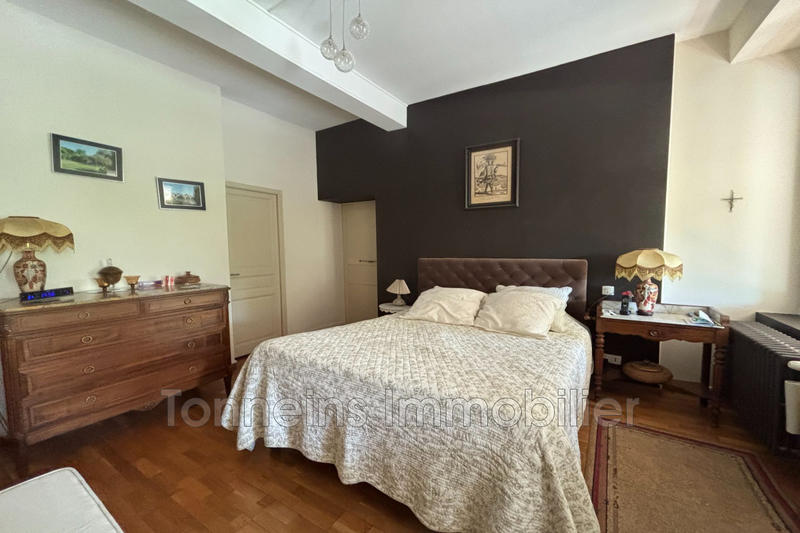 Maison - 240 m² - 7 pièces