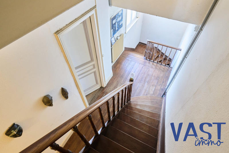 Maison - 183 m² - 6 pièces