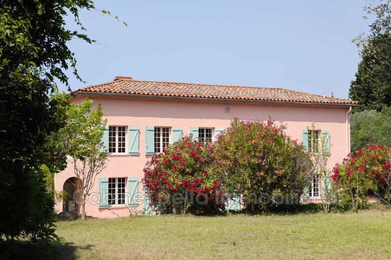 Bastide - 400 m² - 15 pièces
