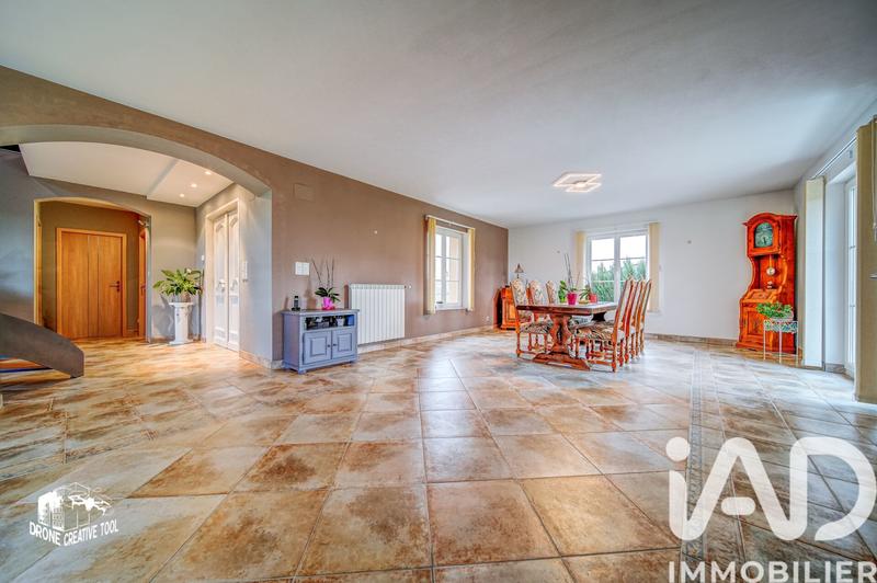 Maison - 274 m² - 8 pièces