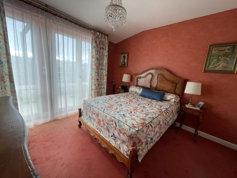 Appartement - 166 m² - 5 pièces