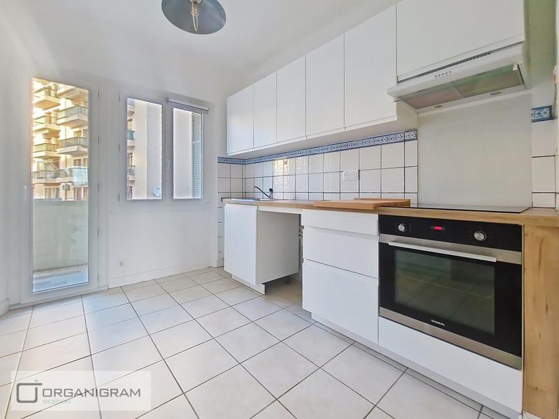 Appartement - 98 m² - 4 pièces