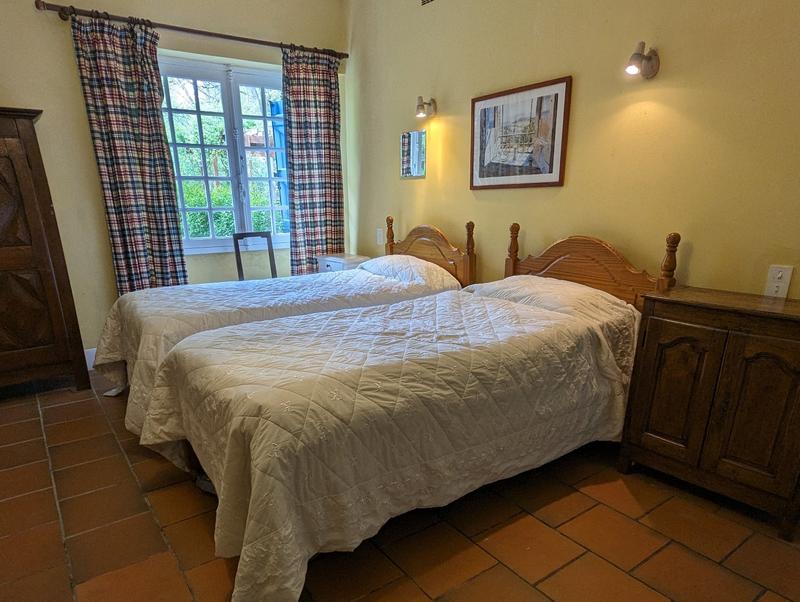 Propriété - 399 m² - 17 pièces