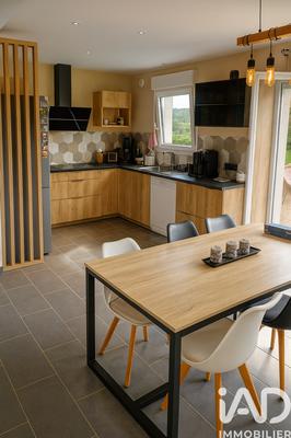 Maison - 111 m² - 5 pièces