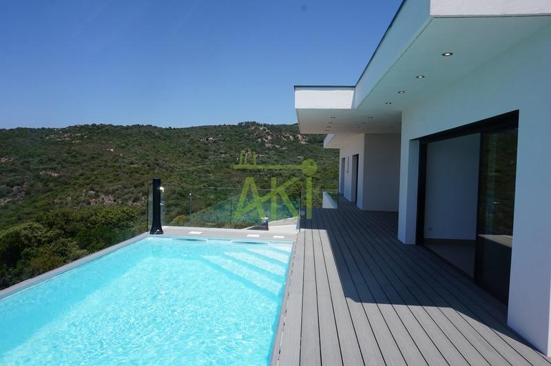 Maison - 150 m² - 5 pièces