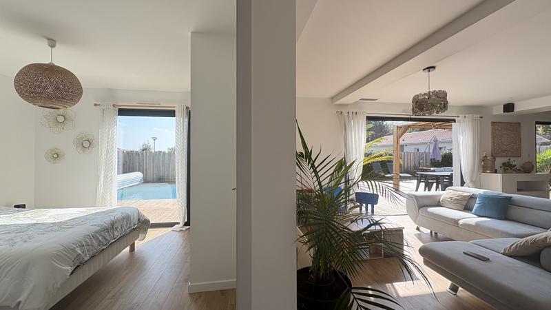 Maison - 189 m² - 6 pièces