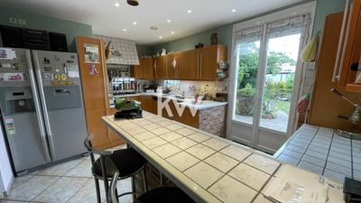 Pavillon - 205 m² - 6 pièces