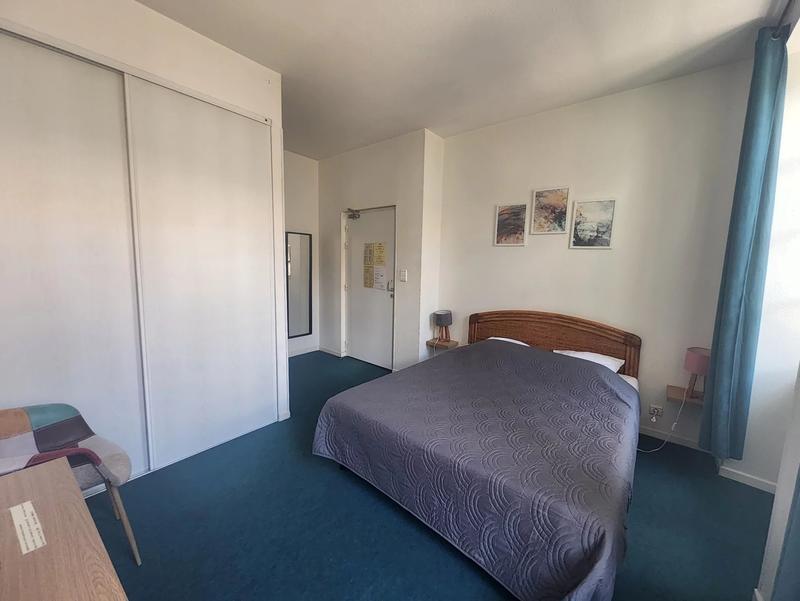 Fonds de commerce - 738 m²