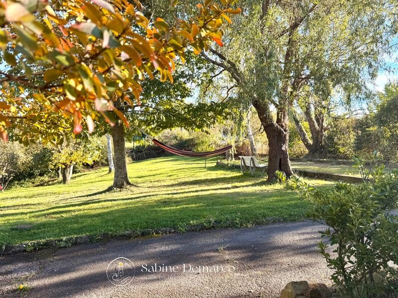 Maison - 235 m² - 6 pièces