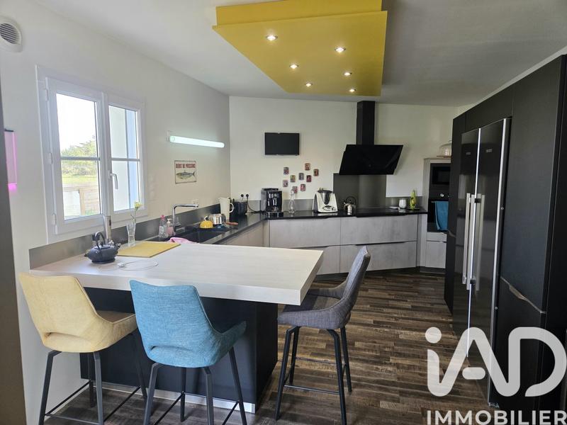 Maison - 255 m² - 6 pièces