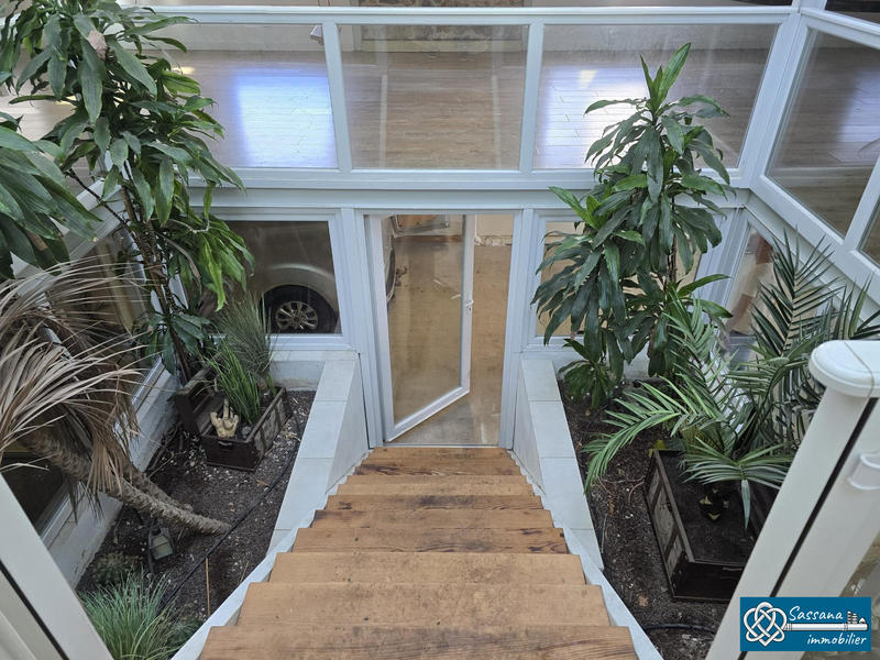 Local commercial - 336 m² - 9 pièces