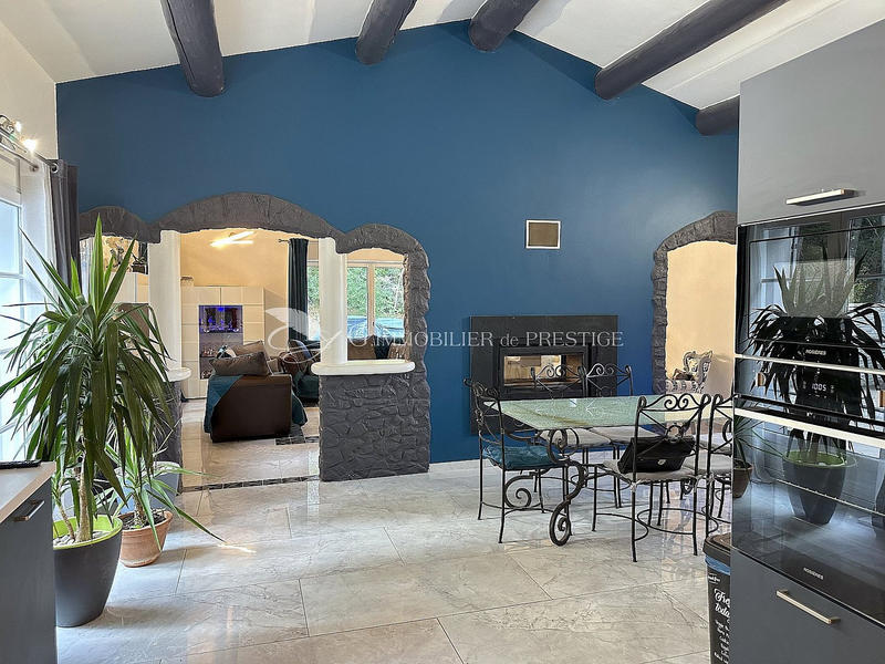 Villa - 200 m² - 7 pièces