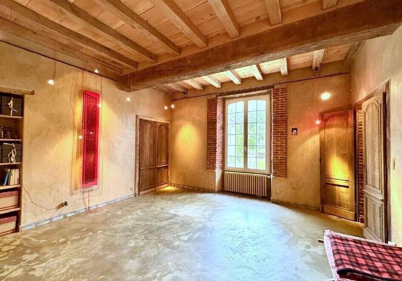 Maison - 301 m² - 9 pièces