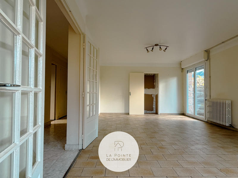 Maison - 390 m² - 8 pièces