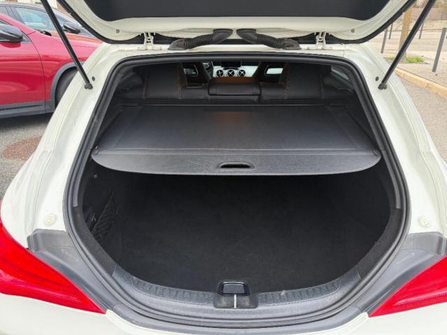 Mercedes Cla Shooting Brake Benz 180 Sensation 7-G Dct a
